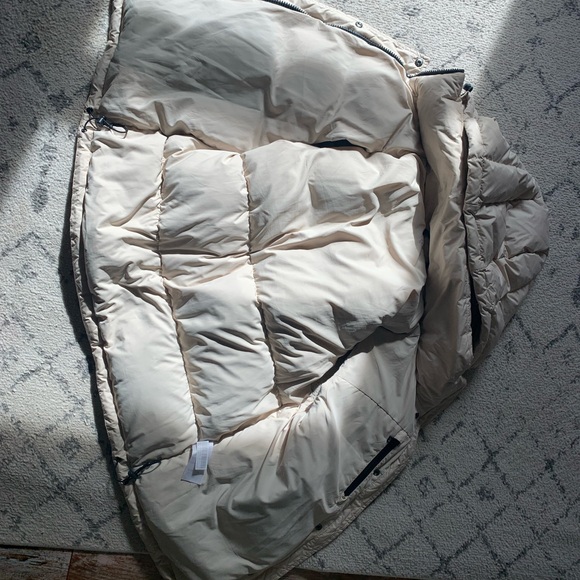 Quince Cream Puffer Vest - Picture 3 of 8